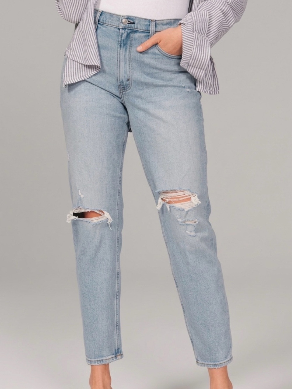 Abercrombie & Fitch The Mom High Rise Jeans 29